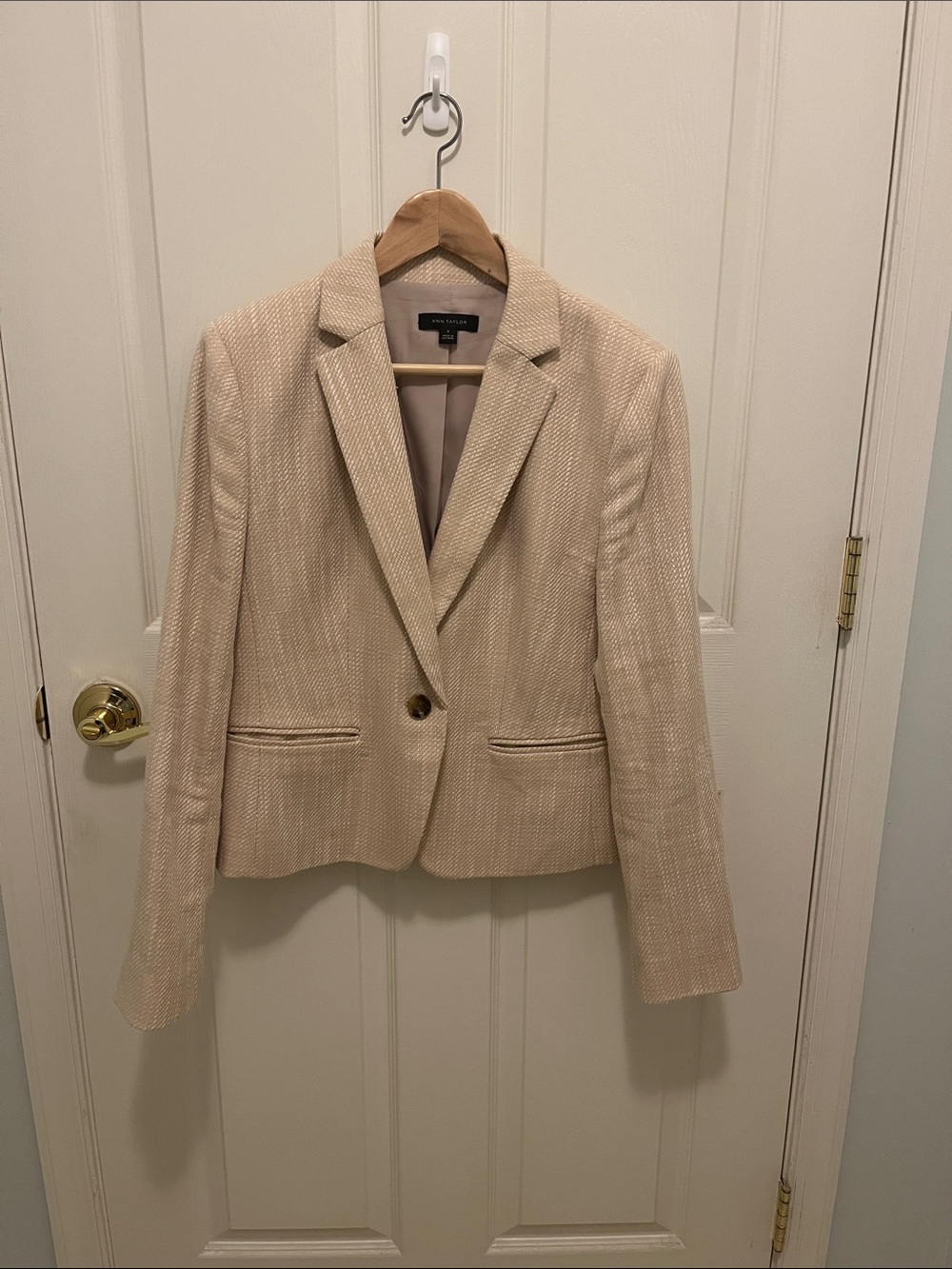 Ann Taylor Cream Textured Single-Button Blazer Jacket